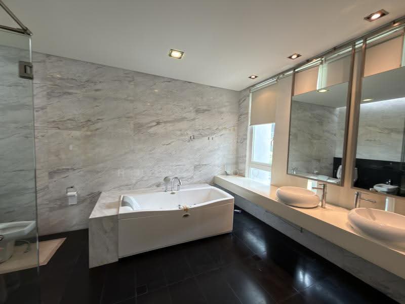 Bungalow House for Rent in Damansara Heights (Kuala Lumpur) - Hugo Gooi - Bathroom - PropertyGuru.com.my