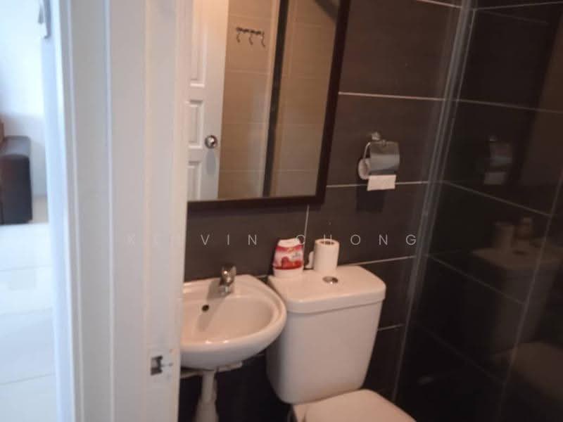 Condominium for Rent at Kinta Riverfront Hotel & Suites - Kelvin Chong - Bathroom - PropertyGuru.com.my