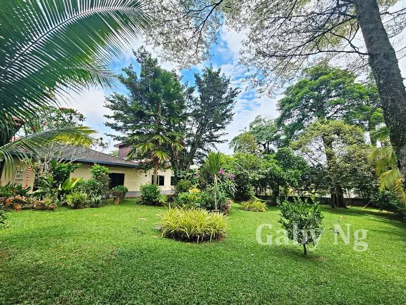 Rumah Banglo untuk Dijual di Country Heights (Kajang) - Gaby Ng - Garden - PropertyGuru.com.my