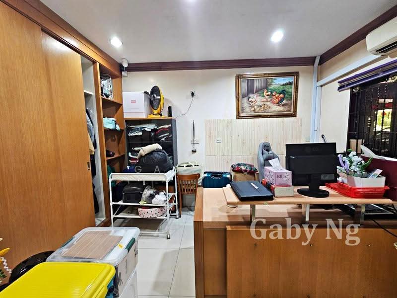 Rumah Banglo untuk Dijual di Country Heights (Kajang) - Gaby Ng - Study - PropertyGuru.com.my