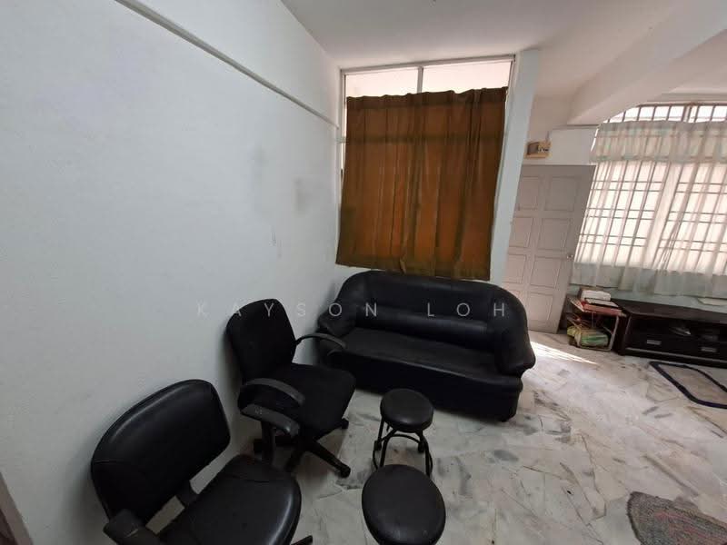 Flat for Sale at Taman Terubong Indah (Majestic Heights) - Kayson Loh - Living Room - PropertyGuru.com.my