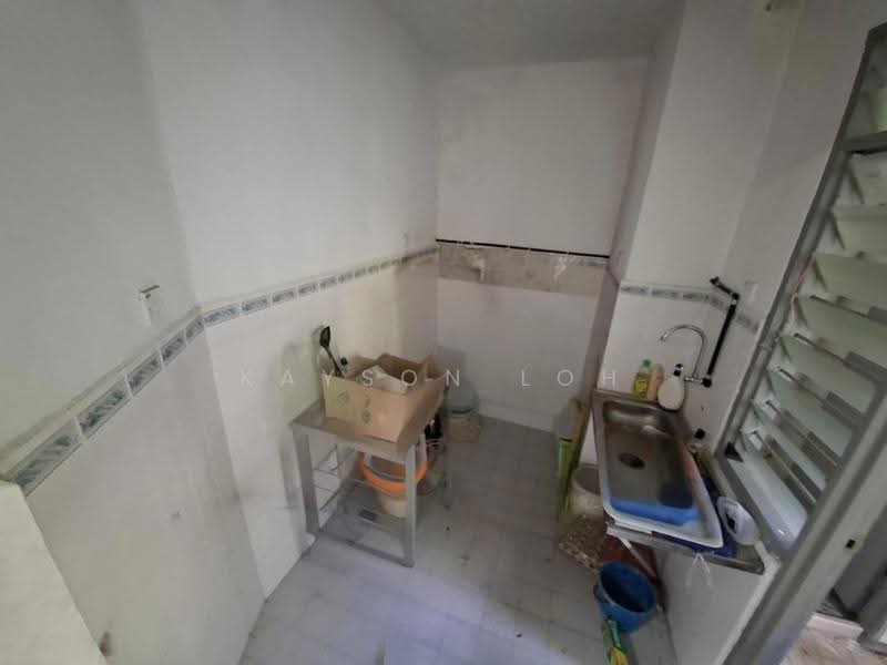 Flat for Sale at Taman Terubong Indah (Majestic Heights) - Kayson Loh - Kitchen - PropertyGuru.com.my