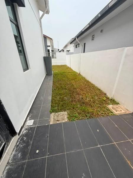 Semi-Detached House for Sale in Bandar Putra Kulai (Kulai) - Caryn Ter - Exterior - PropertyGuru.com.my