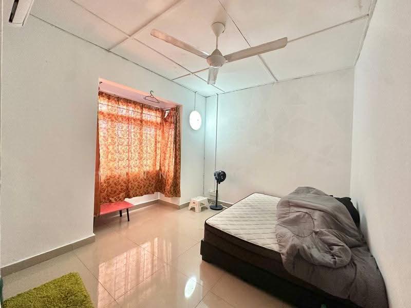 Rumah Teres 2-Tingkat untuk Dijual di Bukit Sentosa (Rawang) - Zann Fauzan - Bedroom - PropertyGuru.com.my