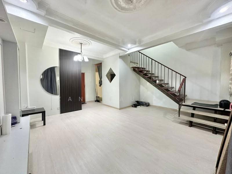 Rumah Teres 2-Tingkat untuk Dijual di Bukit Sentosa (Rawang) - Zann Fauzan - Living Room - PropertyGuru.com.my