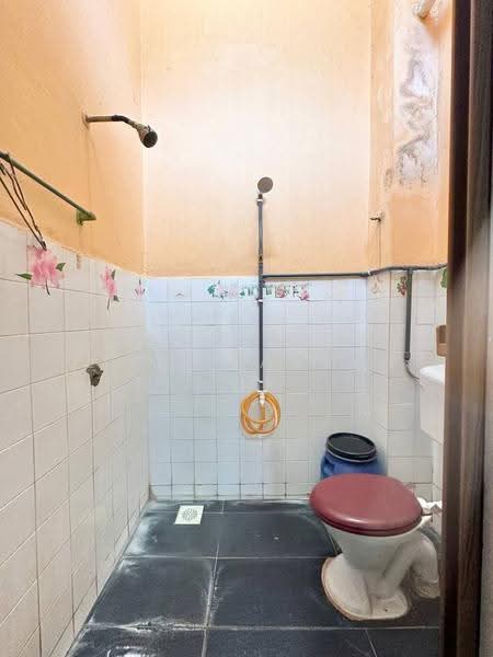 Rumah Teres 2-Tingkat untuk Dijual di Bukit Sentosa (Rawang) - Zann Fauzan - Bathroom - PropertyGuru.com.my