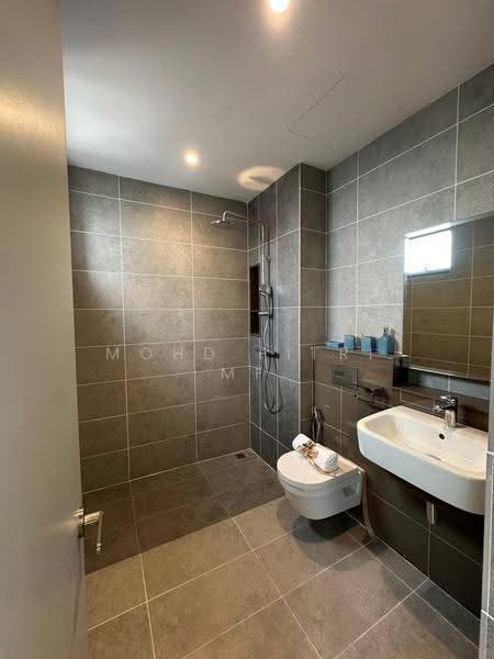 Kediaman Servis untuk Dijual di Residensi 38 Bangsar - Mohd Fitri MF - Bathroom - PropertyGuru.com.my