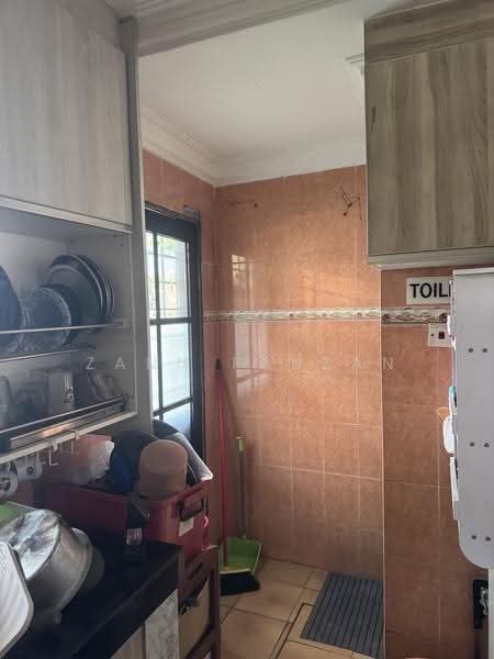 Rumah Teres 2-Tingkat untuk Dijual di Bukit Sentosa (Rawang) - Zann Fauzan - Kitchen - PropertyGuru.com.my