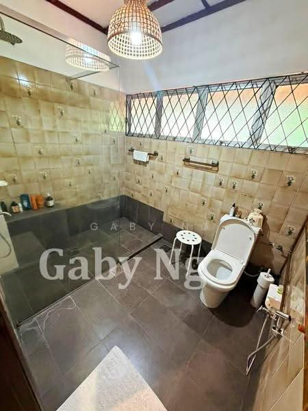 Rumah Banglo untuk Dijual di Ukay Heights (Ampang) - Gaby Ng - Bathroom - PropertyGuru.com.my