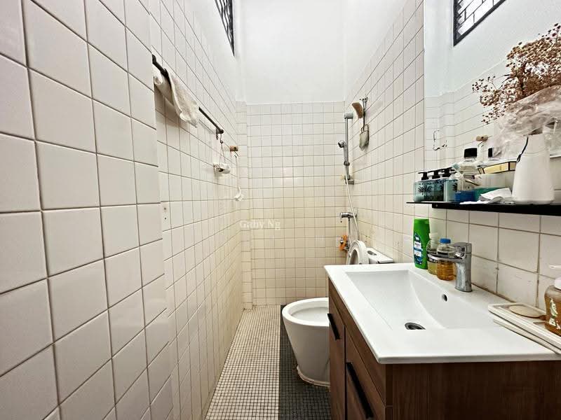 Rumah Banglo untuk Dijual di Ukay Heights (Ampang) - Gaby Ng - Bathroom - PropertyGuru.com.my