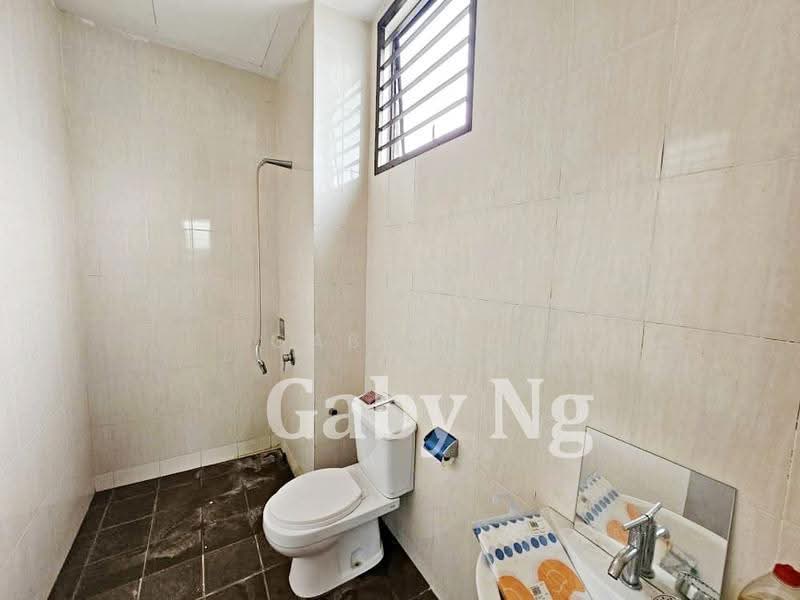 Rumah Berkembar untuk Dijual di Batu 9 (Cheras) - Gaby Ng - Bathroom - PropertyGuru.com.my