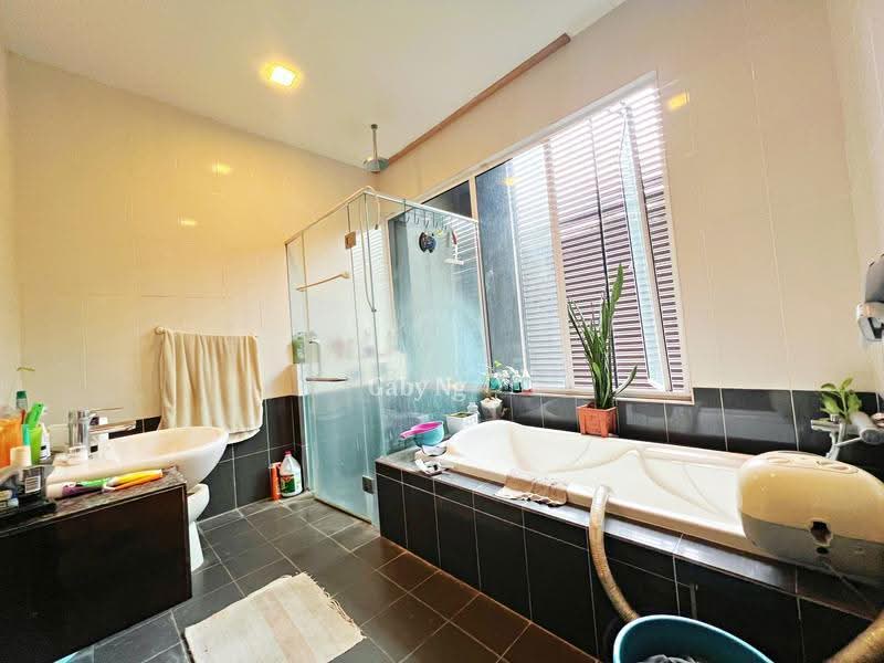 Bungalow House for Sale in Batu 9 (Cheras) - Gaby Ng - Bathroom - PropertyGuru.com.my