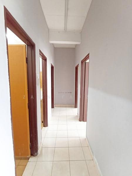 Pangsapuri untuk Dijual di Sri Kejora - Zann Fauzan - Corridor - PropertyGuru.com.my