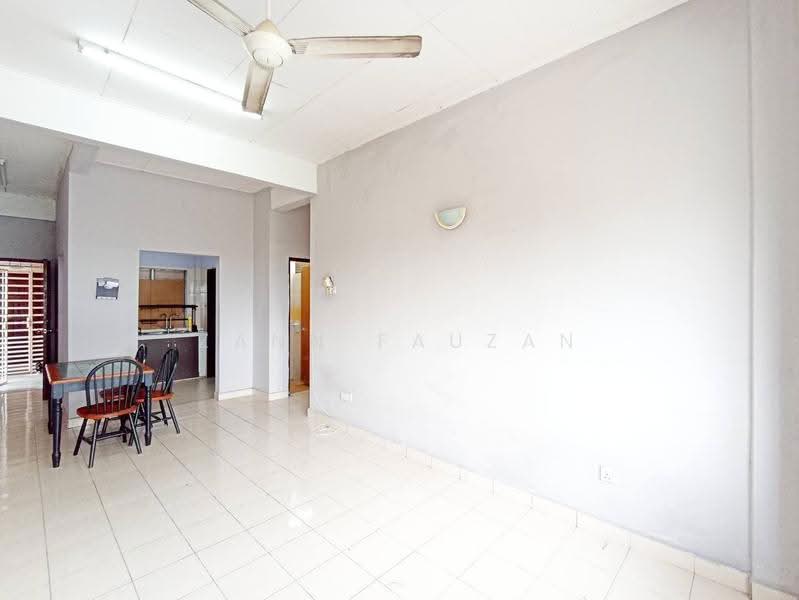 Pangsapuri untuk Dijual di Sri Kejora - Zann Fauzan - Dining Room - PropertyGuru.com.my