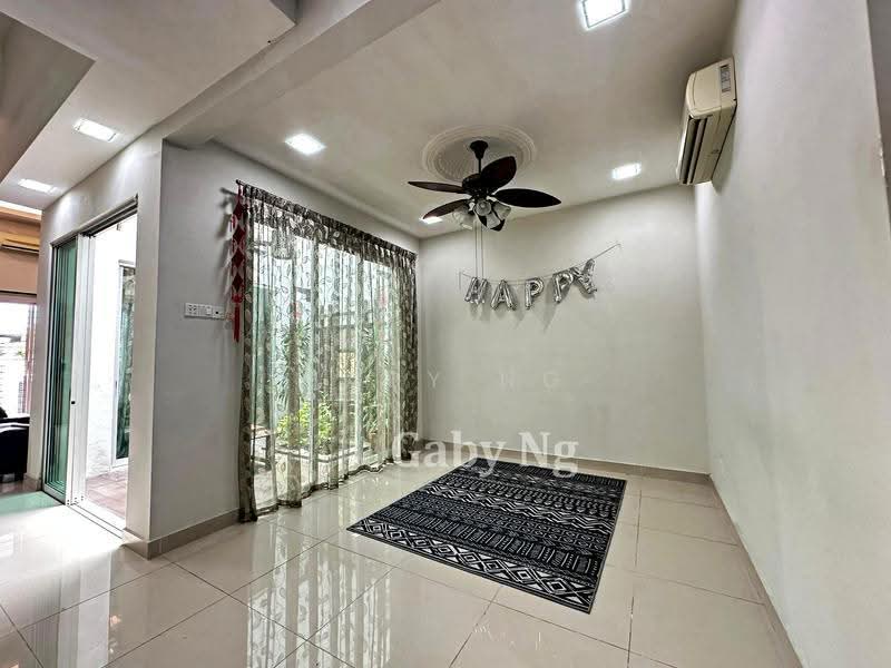 2.5-storey Terraced House for Sale in Taman Oasis (Cheras) - Gaby Ng - Living Room - PropertyGuru.com.my