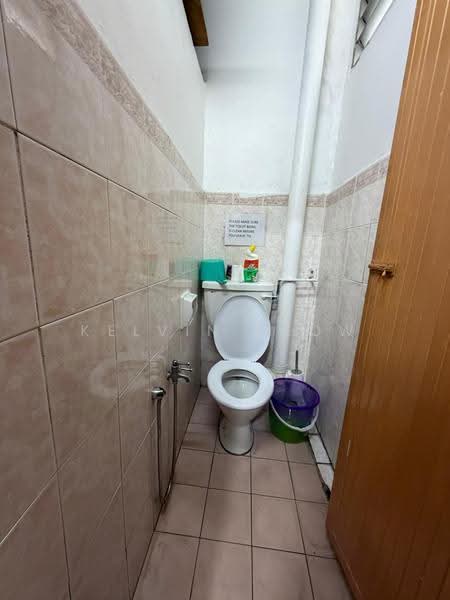 Shop / Office for Rent in Bandar Perda (Bukit Mertajam) - Kelvin Seow - Bathroom - PropertyGuru.com.my