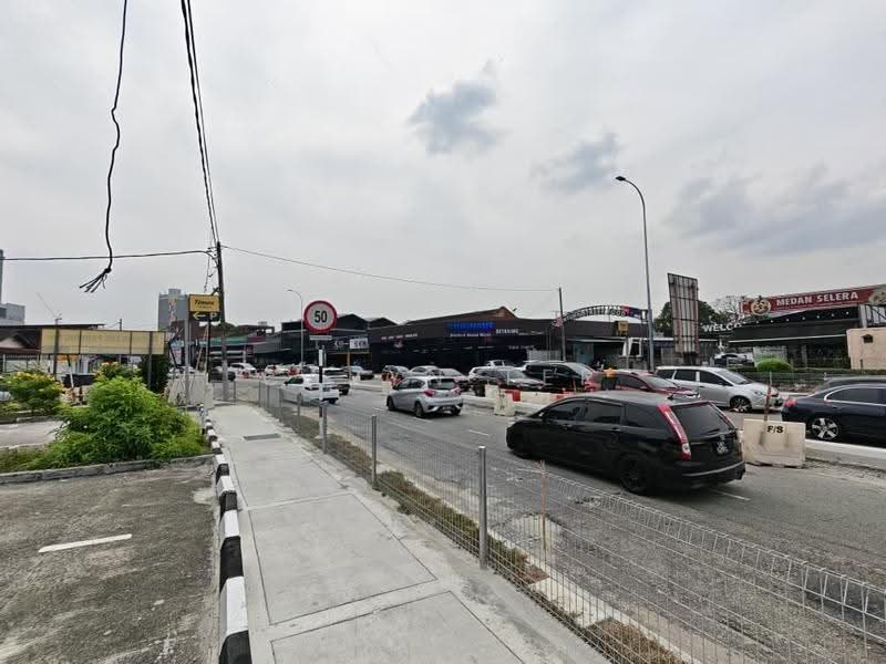Shop for Rent in Johor Bahru (Johor) - Caryn Ter - Exterior - PropertyGuru.com.my