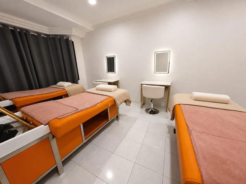 Shop for Rent in Johor Bahru (Johor) - Caryn Ter - Interior - PropertyGuru.com.my