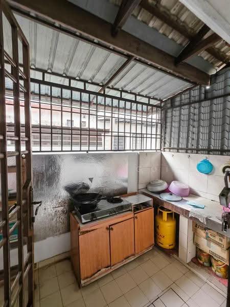 Rumah Teres 2-Tingkat untuk Dijual di Kota Masai (Pasir Gudang) - Jane Ngoi - Kitchen - PropertyGuru.com.my