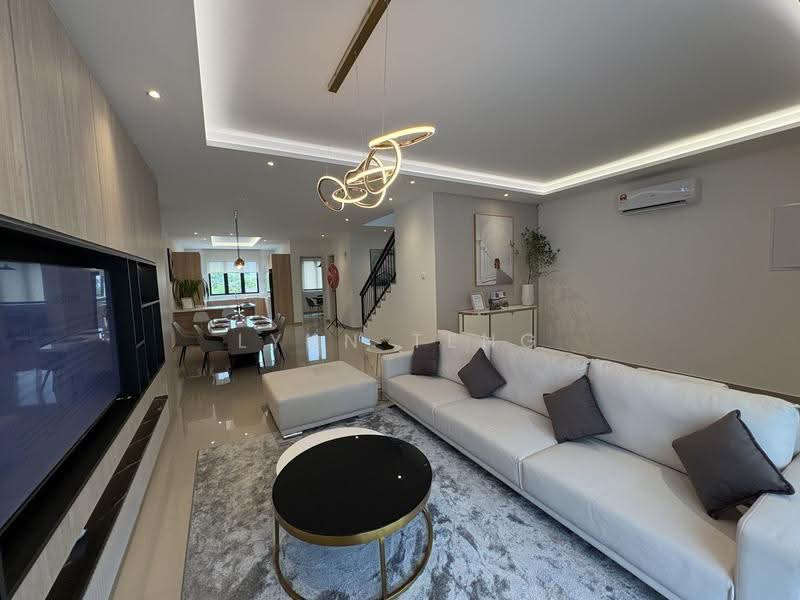 3-storey Terraced House for Sale in Kawasan Perumahan Sungai Emas (Batu Ferringhi) - Lynn Teng - Living Room - PropertyGuru.com.my