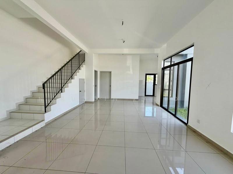 Rumah Teres untuk Dijual di Eco Grandeur (Puncak Alam) - Nuruddin Zabidi - Living Room - PropertyGuru.com.my
