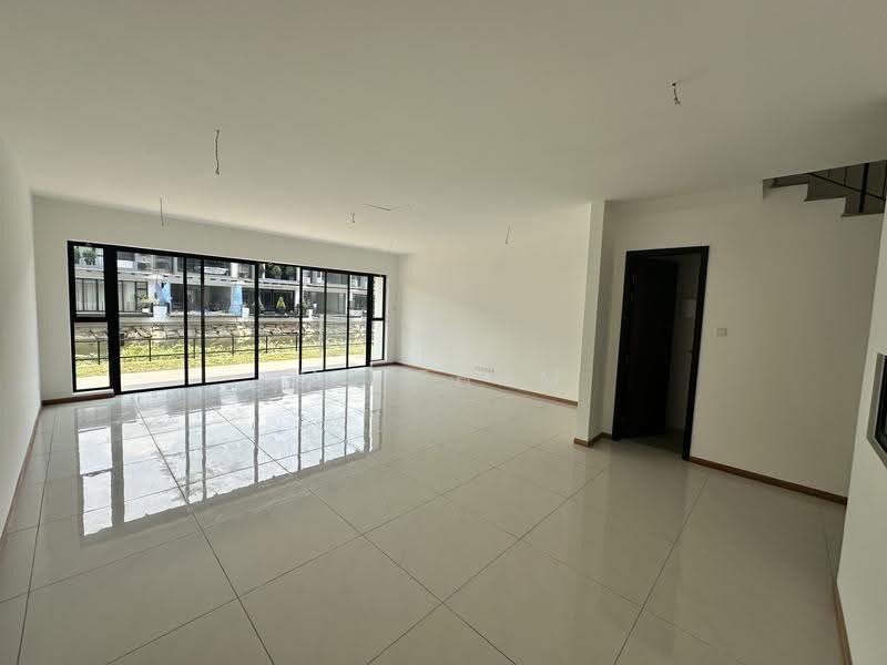 2.5-storey Terraced House for Sale in Senibong (Permas Jaya) - Ms Tham - Living Room - PropertyGuru.com.my