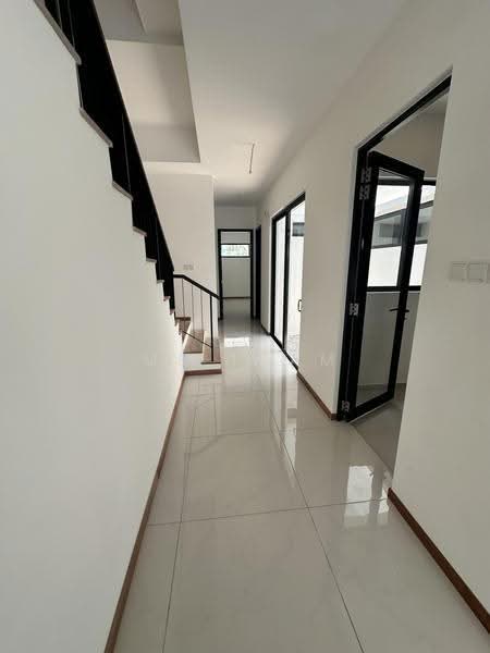 2.5-storey Terraced House for Sale in Senibong (Permas Jaya) - Ms Tham - Corridor - PropertyGuru.com.my