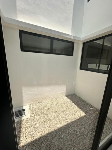 2.5-storey Terraced House for Sale in Senibong (Permas Jaya) - Ms Tham - Exterior - PropertyGuru.com.my