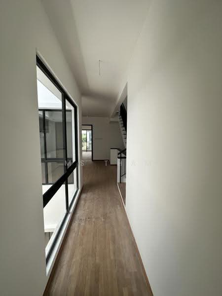 2.5-storey Terraced House for Sale in Senibong (Permas Jaya) - Ms Tham - Corridor - PropertyGuru.com.my