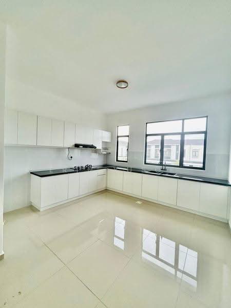 Townhouse for Rent in Eco Grandeur (Puncak Alam) - Erin Yusof - Kitchen - PropertyGuru.com.my