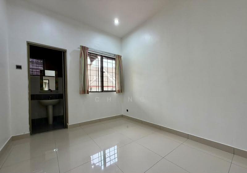 Rumah Teres 2-Tingkat untuk Dijual di Bandar Sri Damansara (Selangor) - CH Ng - Bathroom - PropertyGuru.com.my