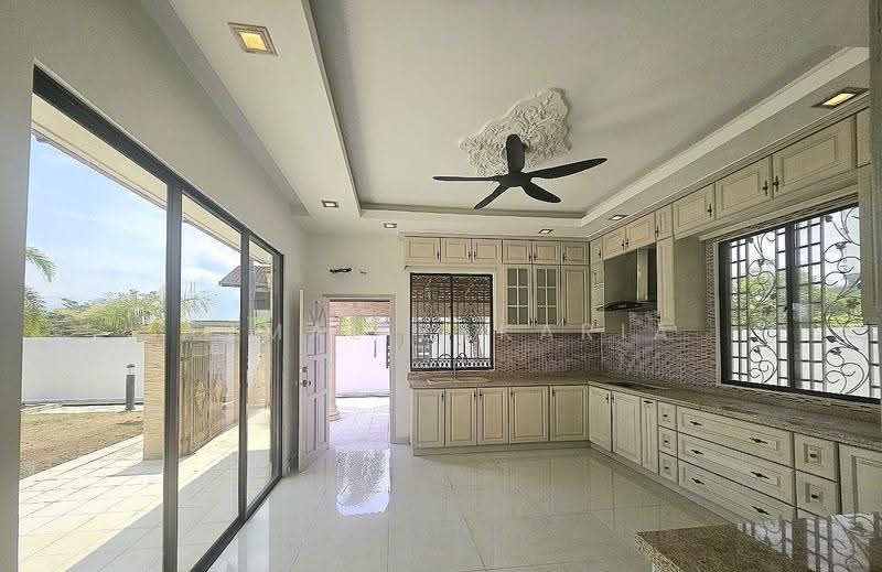 Bungalow House for Sale in Bangi (Selangor) - Akmal Zakaria - PropertyGuru.com.my