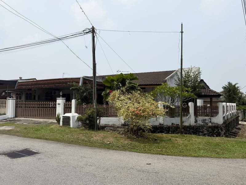 1-storey Terraced House for Sale in Kampar (Perak) - Presley Chong - Exterior - PropertyGuru.com.my
