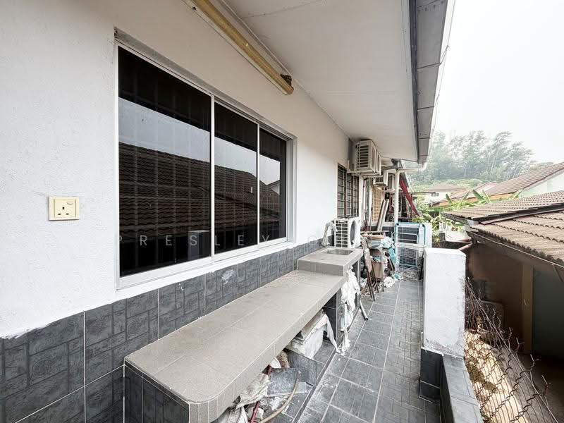 1-storey Terraced House for Sale in Kampar (Perak) - Presley Chong - Exterior Kitchen Area - PropertyGuru.com.my