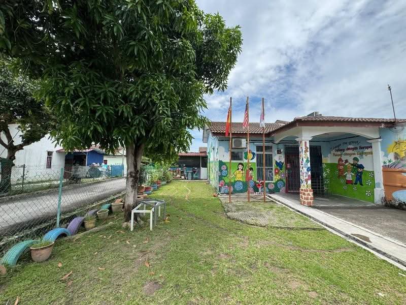 1-storey Terraced House for Sale in Bandar Mahkota Banting (Tanjong Duabelas) - Akmal Zakaria - PropertyGuru.com.my