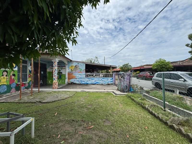 1-storey Terraced House for Sale in Bandar Mahkota Banting (Tanjong Duabelas) - Akmal Zakaria - PropertyGuru.com.my