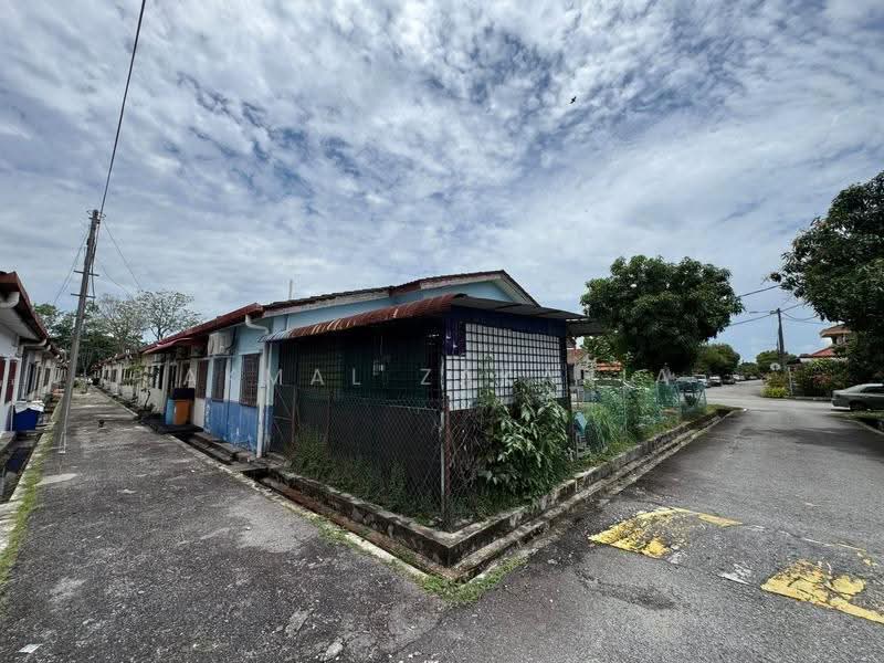 1-storey Terraced House for Sale in Bandar Mahkota Banting (Tanjong Duabelas) - Akmal Zakaria - PropertyGuru.com.my