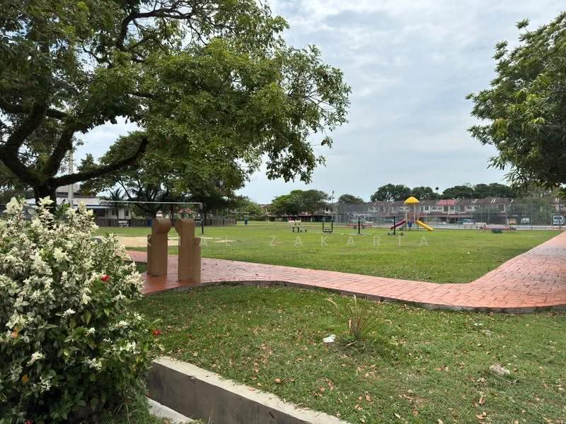 1-storey Terraced House for Sale in Bandar Mahkota Banting (Tanjong Duabelas) - Akmal Zakaria - PropertyGuru.com.my