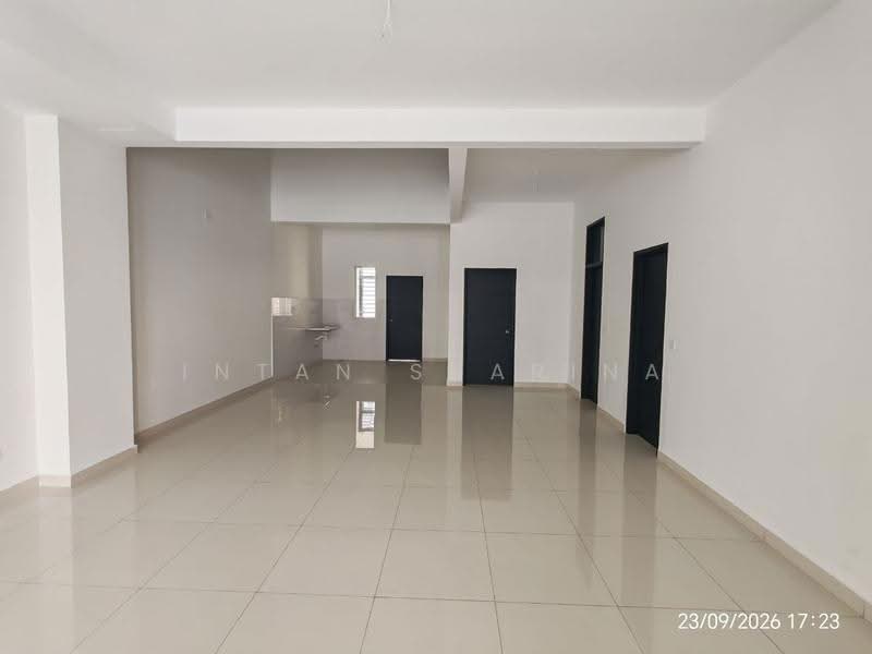 2-storey Terraced House for Sale in Lukut (Port Dickson) - Intan Sharina - Living room - PropertyGuru.com.my