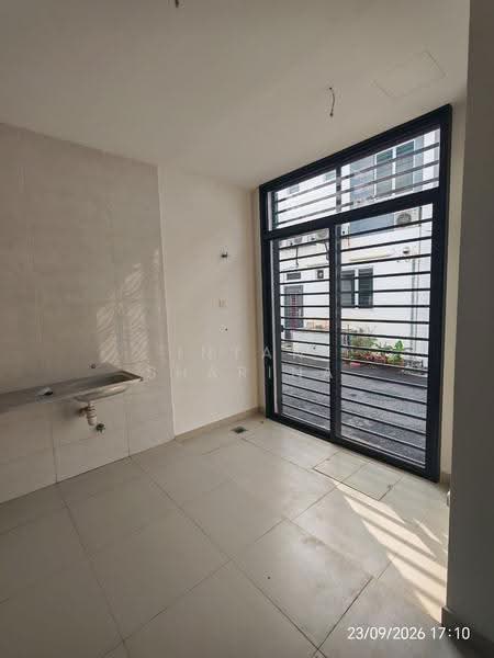 2-storey Terraced House for Sale in Lukut (Port Dickson) - Intan Sharina - Interior - PropertyGuru.com.my