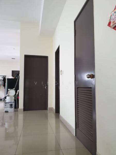 2.5-storey Terraced House for Sale in Kinrara Residence (Puchong) - Vincent Theo - Corridor - PropertyGuru.com.my