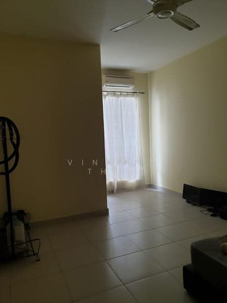 2.5-storey Terraced House for Sale in Kinrara Residence (Puchong) - Vincent Theo - Living Room - PropertyGuru.com.my