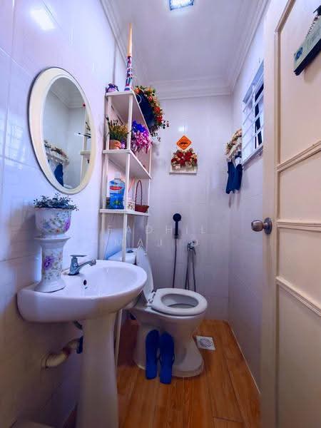 Rumah Berkembar untuk Dijual di Sungai Buloh (Selangor) - Fadhil Majid - Bathroom - PropertyGuru.com.my