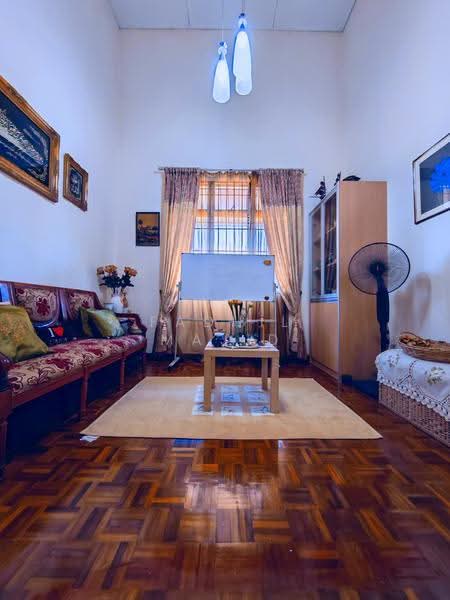 Rumah Berkembar untuk Dijual di Sungai Buloh (Selangor) - Fadhil Majid - Living Room - PropertyGuru.com.my
