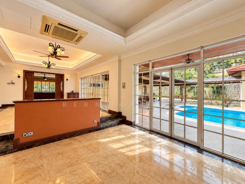 Rumah Banglo untuk Dijual di Seksyen 5 (Petaling Jaya) - Bernhardt . - Living Room - PropertyGuru.com.my