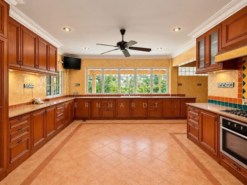Rumah Banglo untuk Dijual di Seksyen 5 (Petaling Jaya) - Bernhardt . - Kitchen - PropertyGuru.com.my