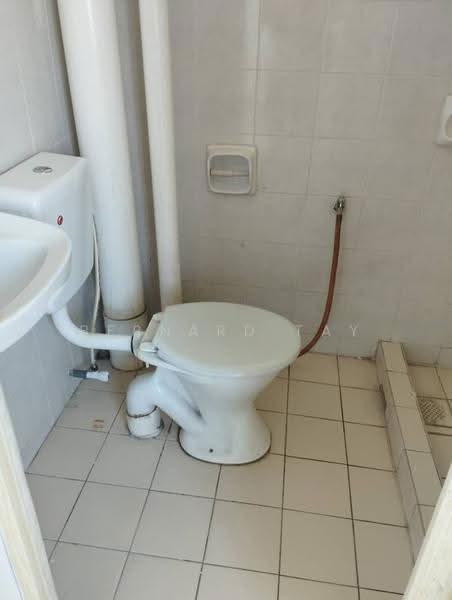 Apartment for Sale at Pangsapuri Lagoon Perdana - Bernard Tay - Bathroom - PropertyGuru.com.my