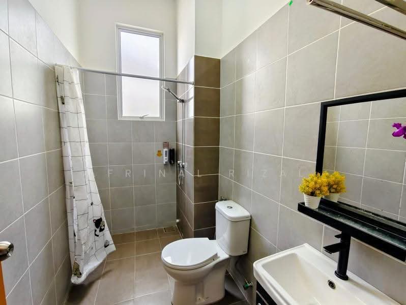 Rumah Teres untuk Disewa di Gombak (Selangor) - Afrinal Rizal - Bathroom - PropertyGuru.com.my