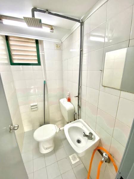 Pangsapuri untuk Dijual di SD Apartments - Mohamad Ariffudin - Bathroom - PropertyGuru.com.my