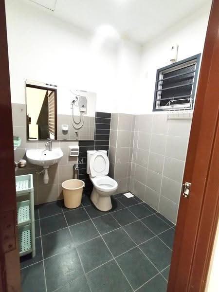 Rumah Teres 2-Tingkat untuk Disewa di Taman Desiran Bayu (Puchong) - Naim Kassim - PropertyGuru.com.my